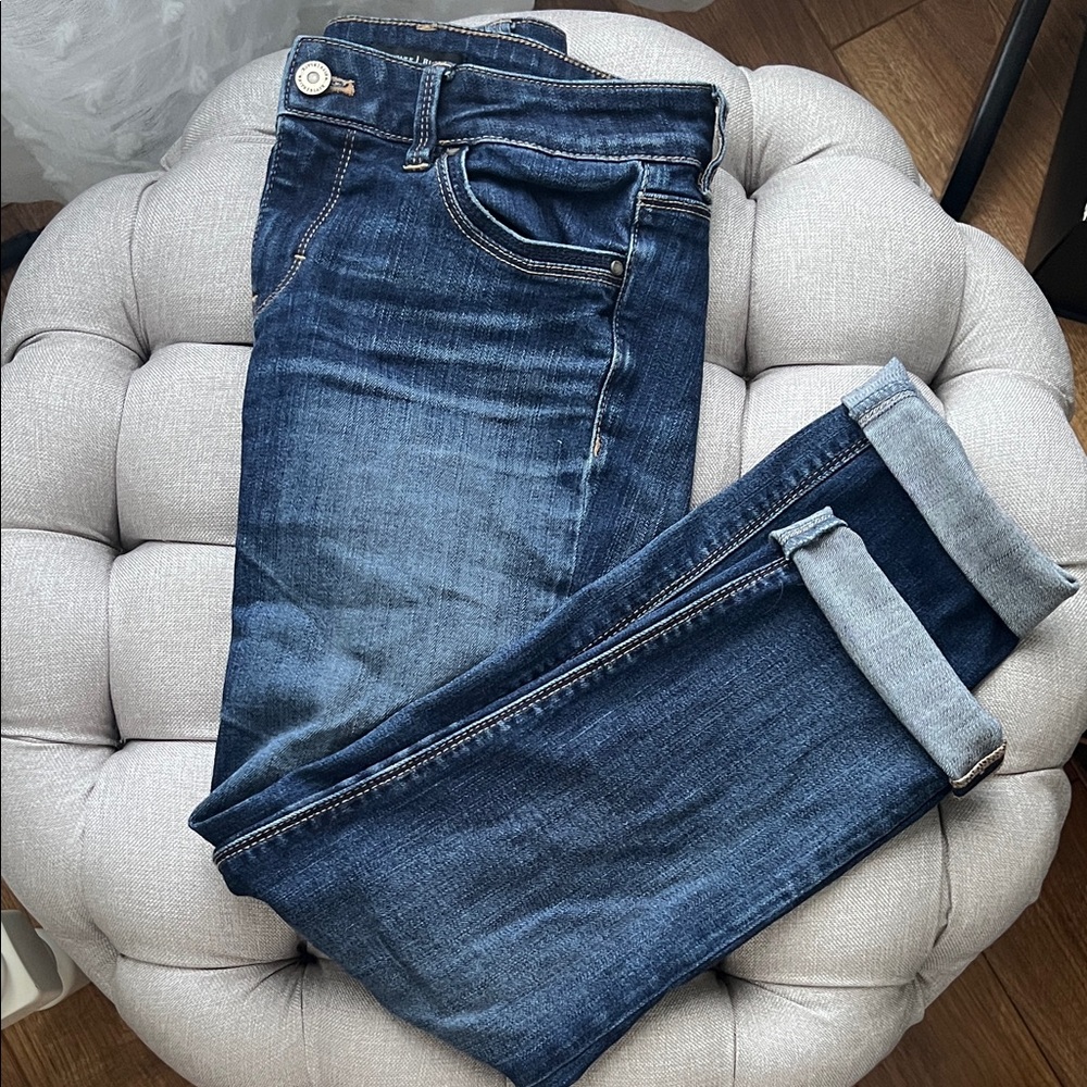 White House Black Market Denim Slim Cropped Jeans Size 0 Stretch Medium Blue
